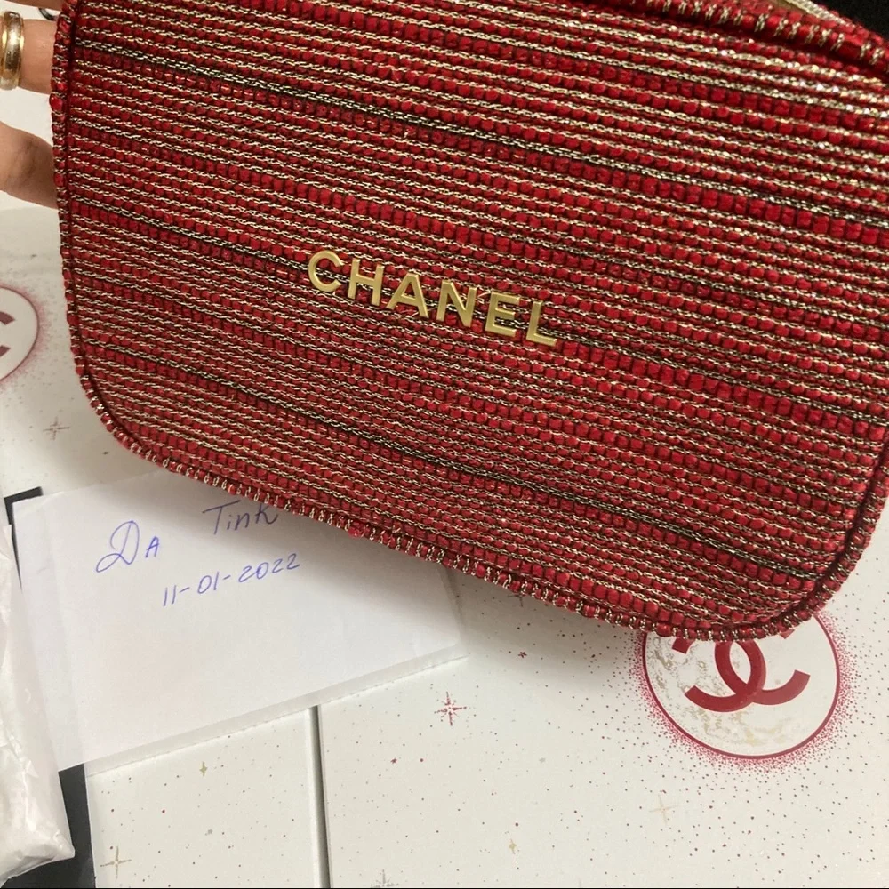 CHANEL GLOSS TRIO SET - Picture 5 of 9